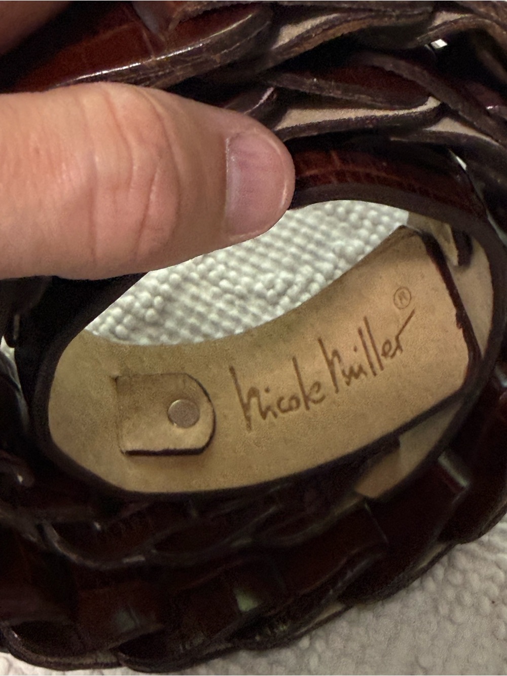 Nicole Miller Brown Croc Embossed Leather Woven Hook Belt Womens Size M 1232 - Picture 3 of 6